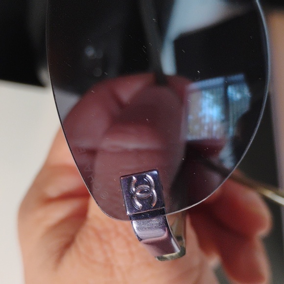 CHANEL Blue Hombre Metallic Blue Rimless Sunglasses Full Inclusion - Picture 3 of 11